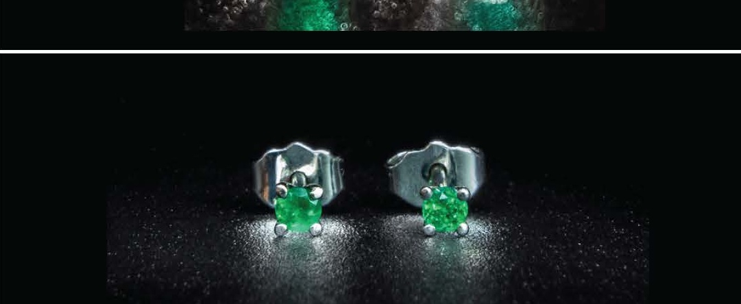 Mini Emerald de Botón Aretes in Oro Blanco